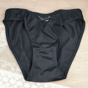 Vintage Corinna Fashions NWOT Rare Black Panties Lace Stretch Size Medium